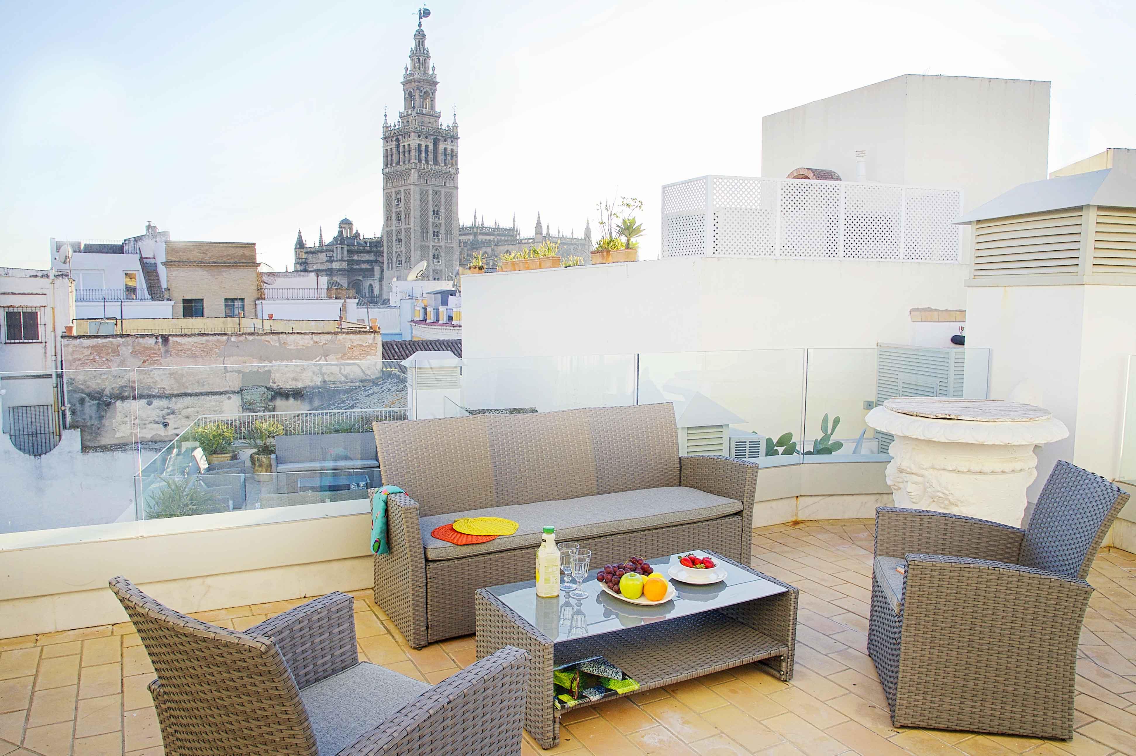 Overland Suites Catedral Seville Exterior photo